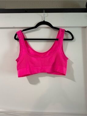 Seamless Bright Pink Sports Bra - Unbranded